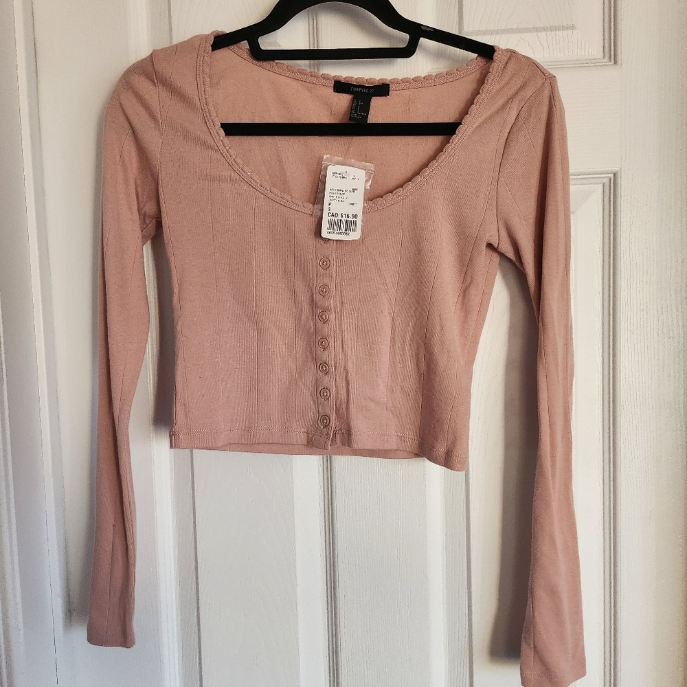 Forever 21 cropped long sleeve henley with buttons size small